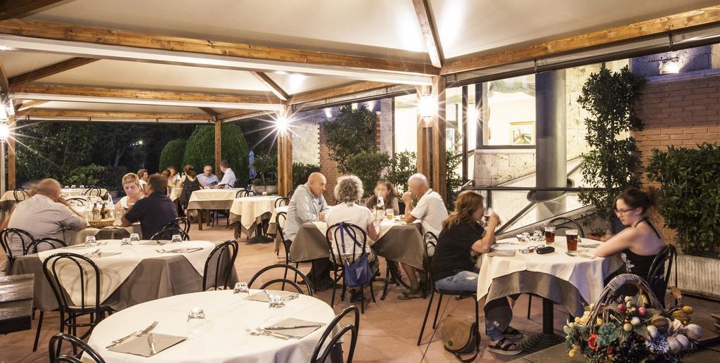 Albergo Vecchio Forno Spoleto Buitenkant foto
